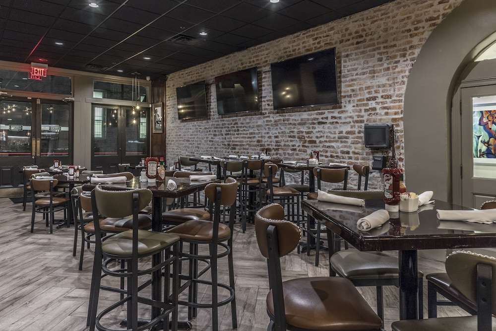 New Orleans Vacations - La Galerie French Quarter Hotel - Property Image 9