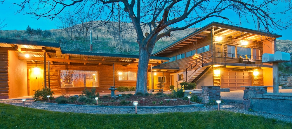 Hotel Boise Hillside Suites - Image 1