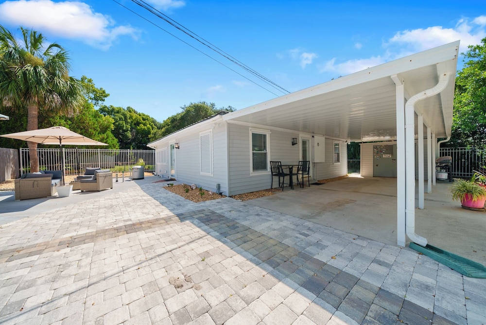 Hideaway Cottage