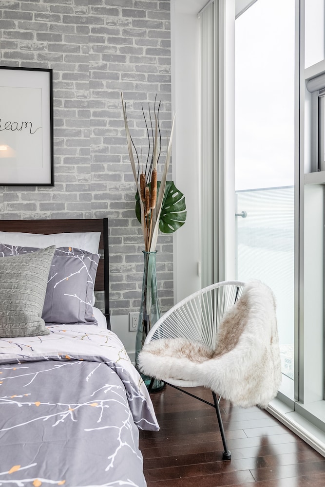 Skytrees Condos at Union Station - Image 1