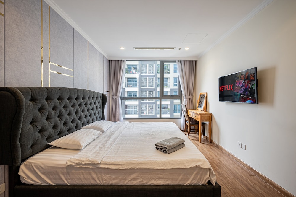 Landmark Condotel Art By KaySuite