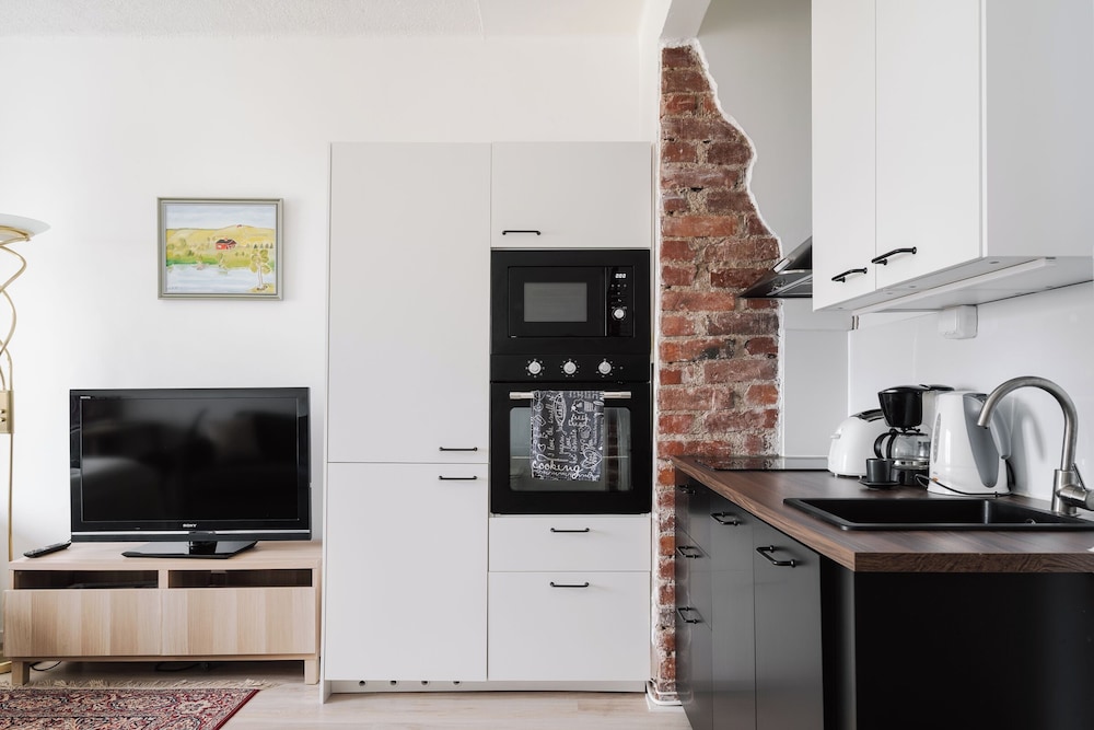 Renovated Top Floor Studio in Kallio