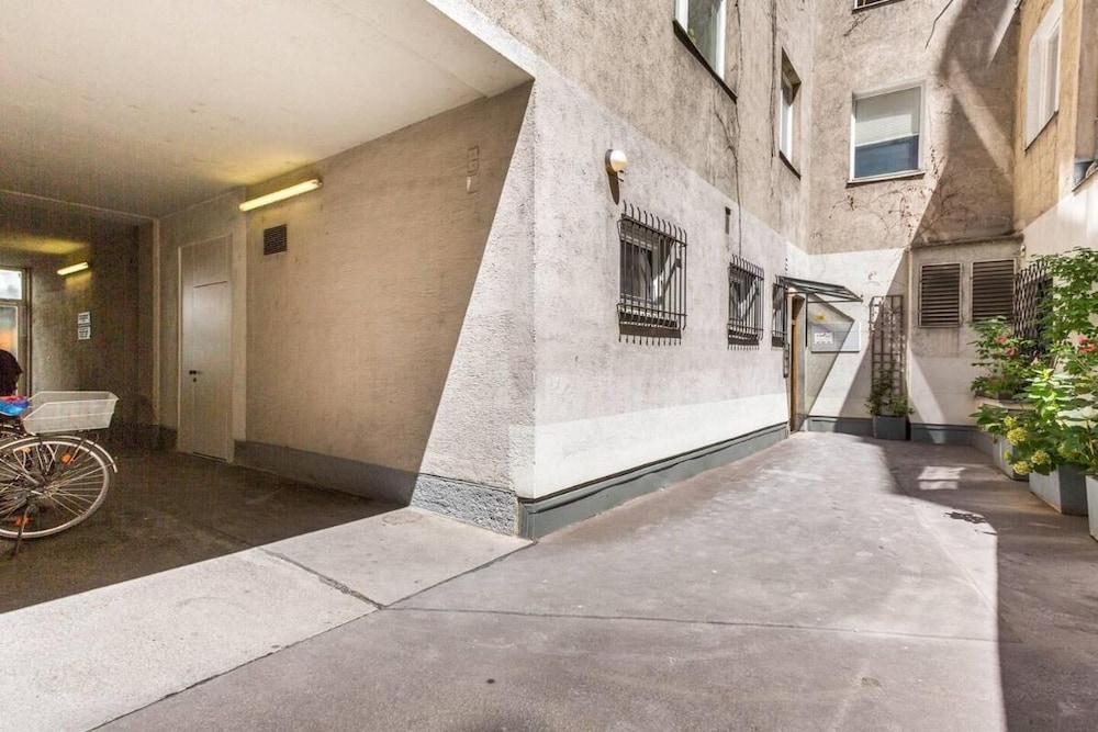 Studio Stubenbastei Check in 15h to 22h Only