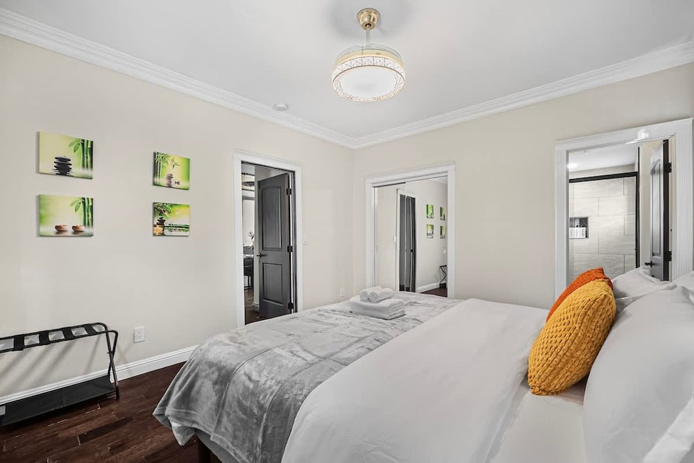 SJ Downtown 5 BR Stunning House