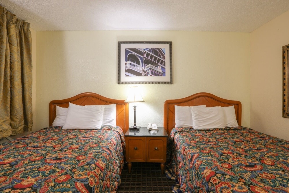 Vallejo Vacations - Motel 7 - Property Image 36