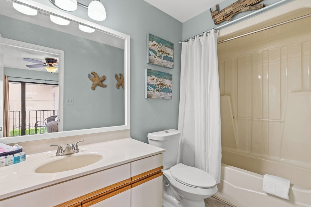 One More Round! 3BR 3BA Sleeps 10! 11 Pools! Golf Courses! Tennis Courts!