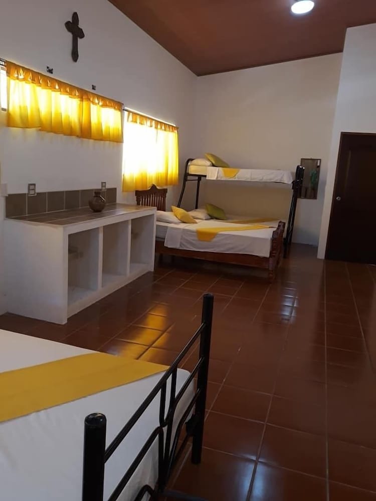 Hostel Casa Brenes view 5