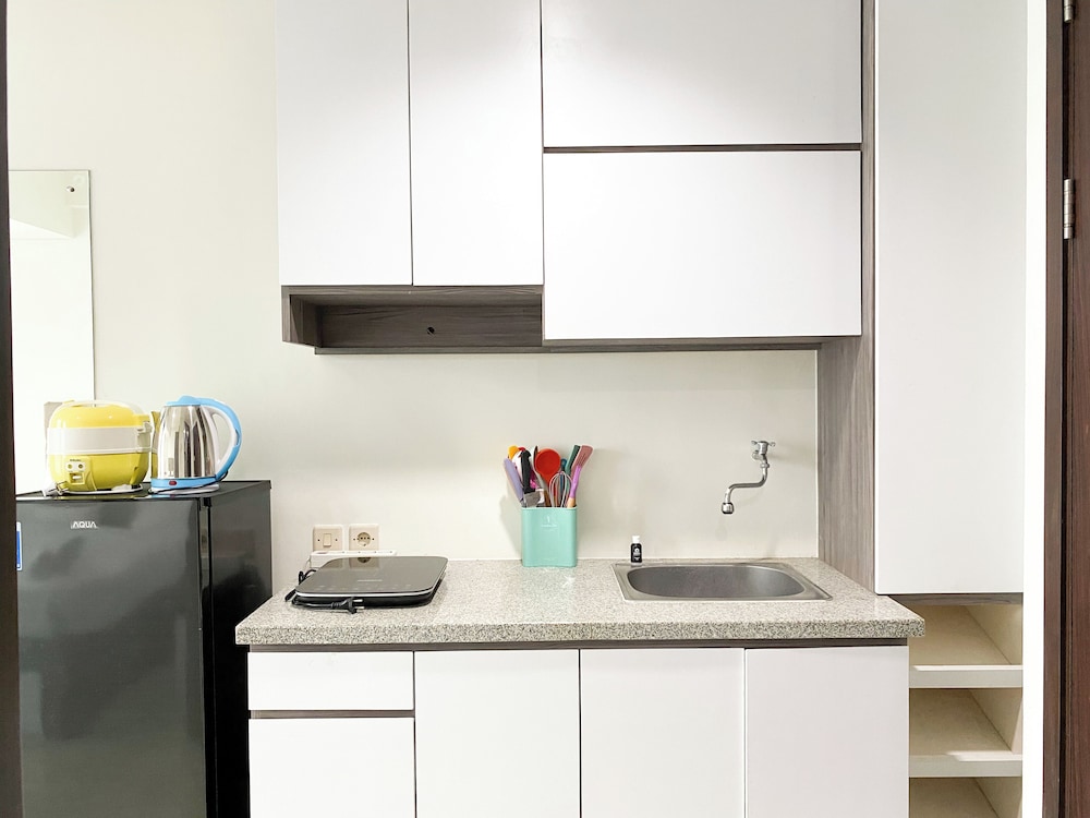 Modern Look Studio At Lrt City Bekasi Apartment