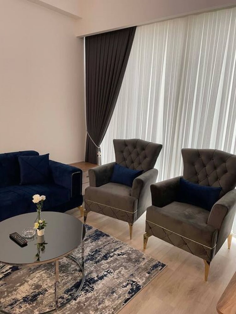 Lovely 1-bedroom Suite Apartment Near Mall of Istanbul