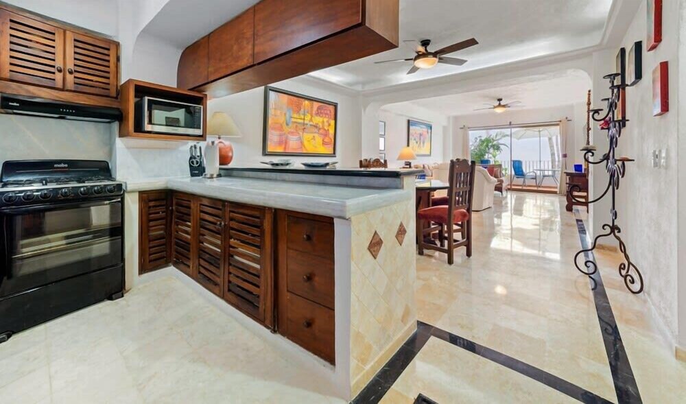 Ocean View 2Br Condo-balcony-beach-pool - 212