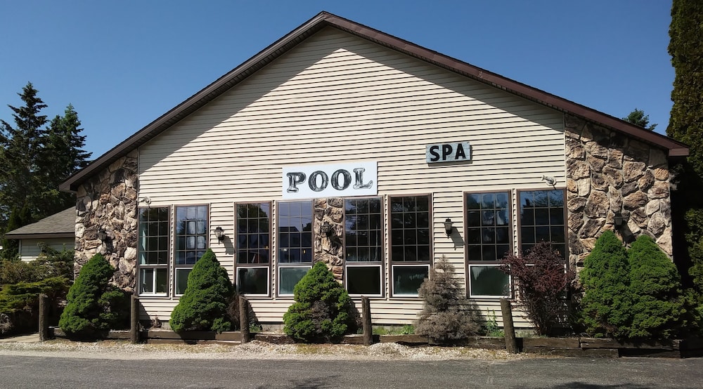 Driftwood Motel