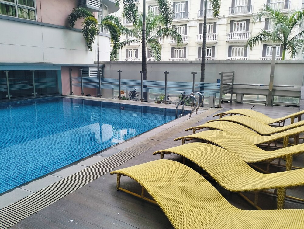 NAIA Manila Airport - Newport Residences