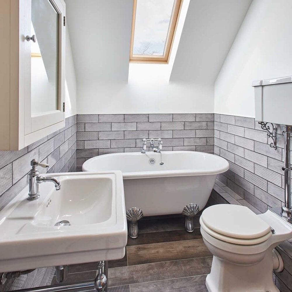 Host Stay The Coach House