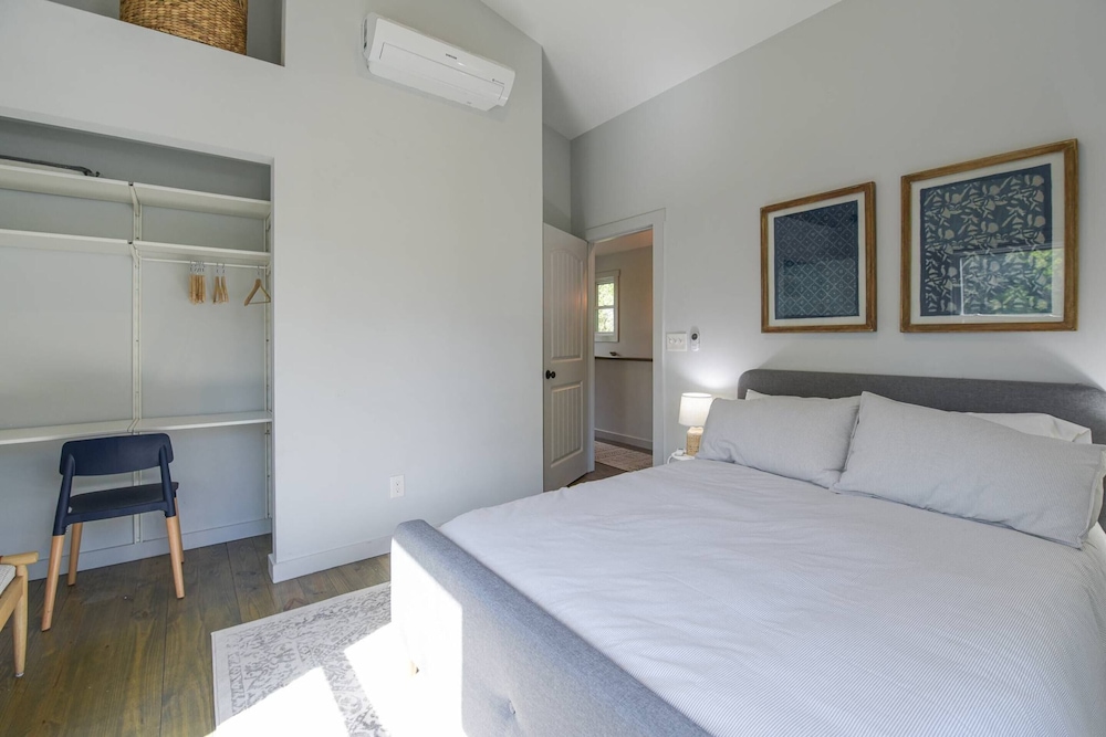 Plum Perfect Hideaway by Avantstay Power, Water, Wifi Weekly Discounts