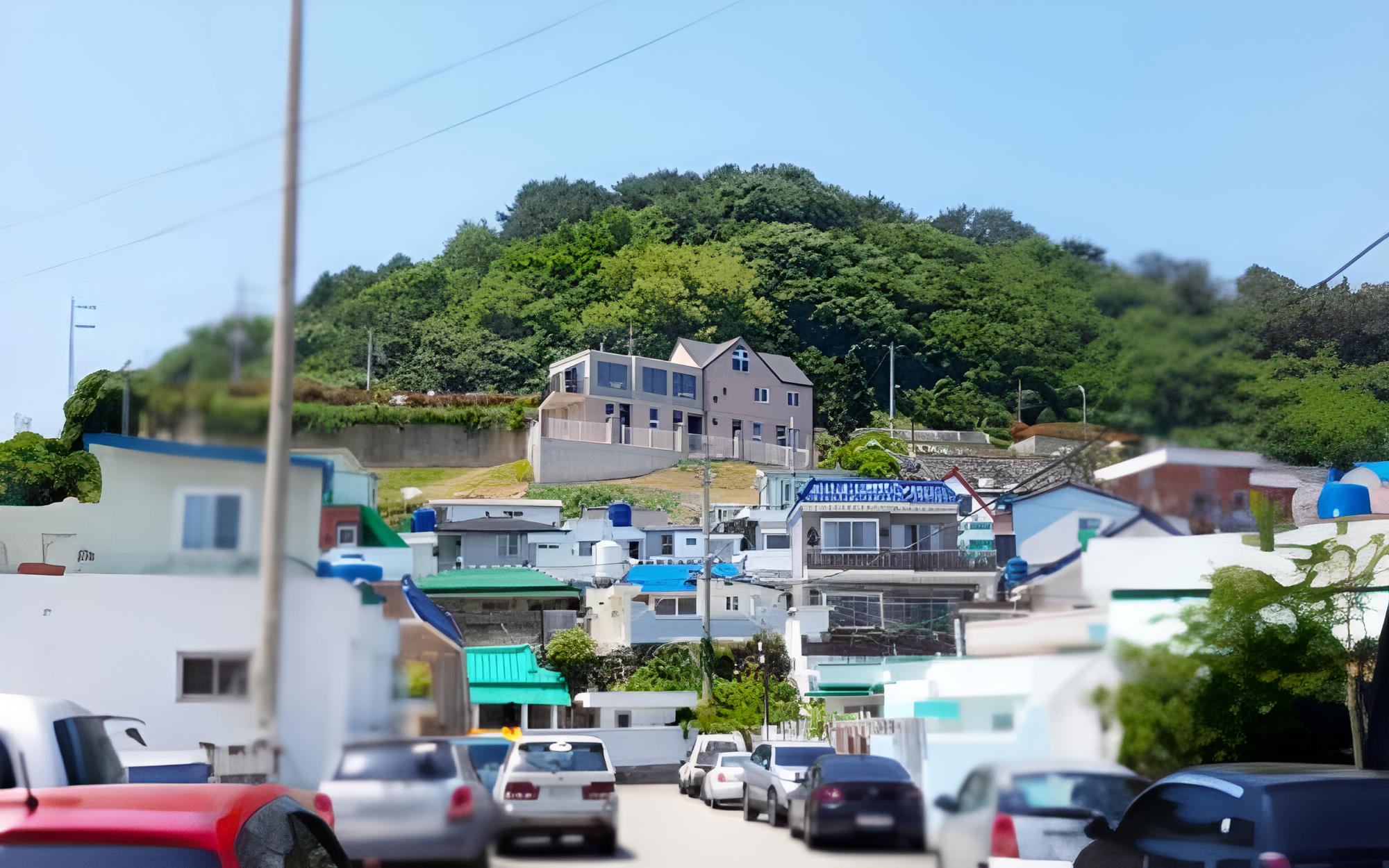 Tongyeong Gajukgorang House view 4