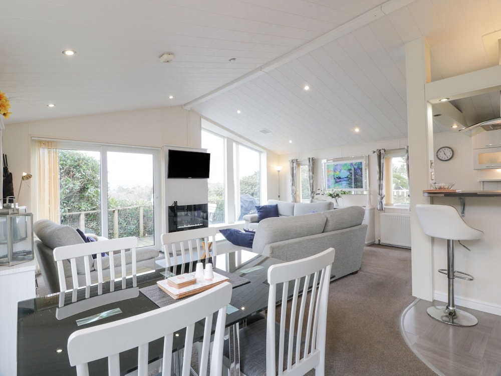 Oyster Bay Lodge