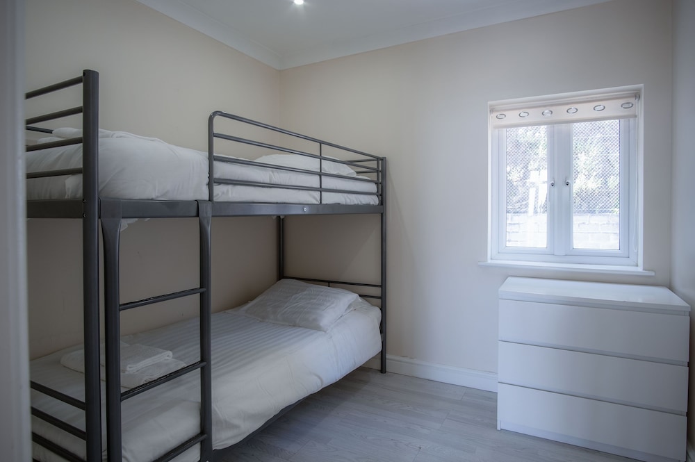 Sunbeam - 2 Bedroom Apartment - Pendine