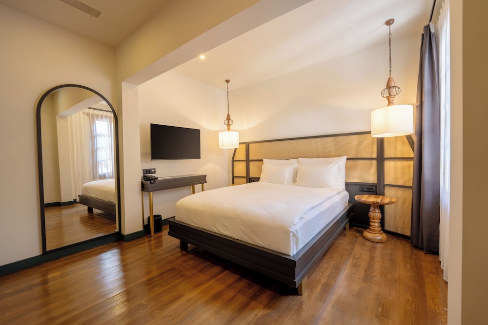 Belmondo Süitler - Image 54