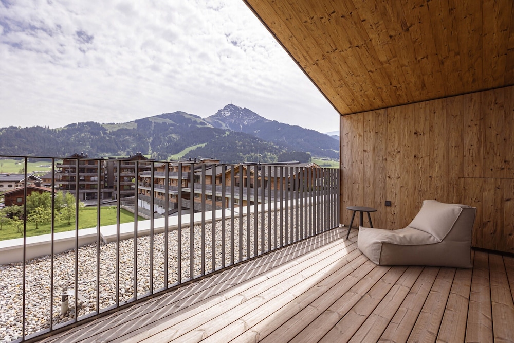 Apartment With 3 Private Terraces