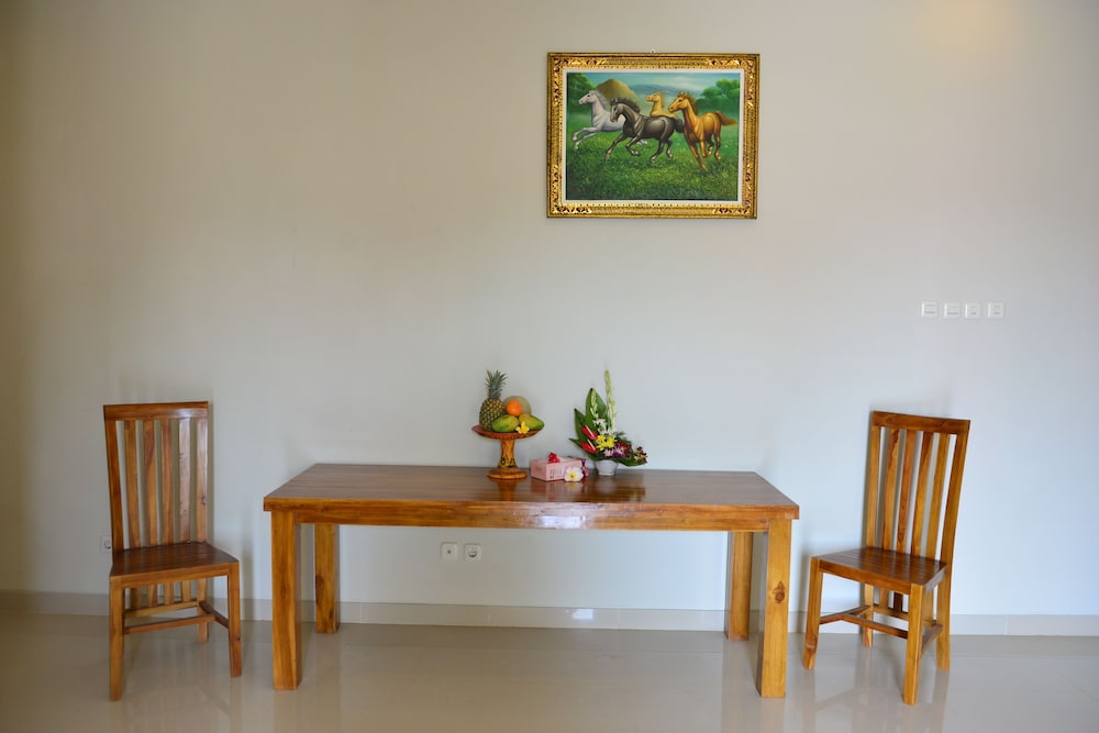 Suwardika Homestay and Dormitory - Hostel