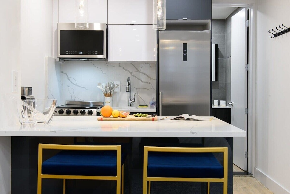 1597 New York Apt