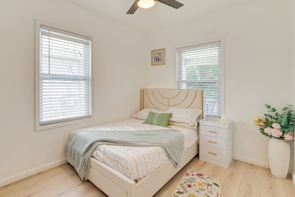 2 Mi to State Park: Updated Niagara Falls Home