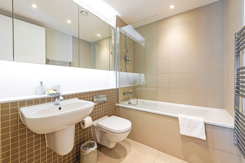 Accomodo London Southbank - Spacious & Elegant Apartments near Big Ben & London Eye