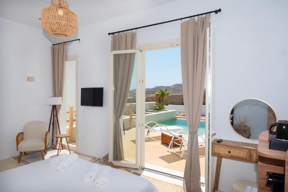 Adyton Luxury Suites Privatepool Oasis in Mykonos
