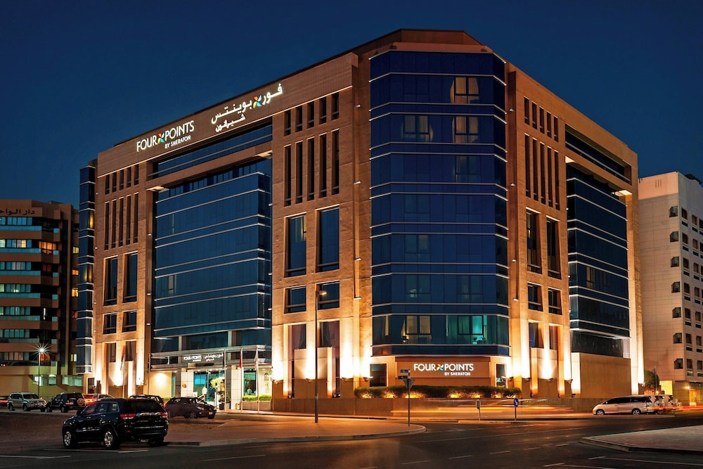Hotel Four Points by Sheraton Bur Dubai - Image 1
