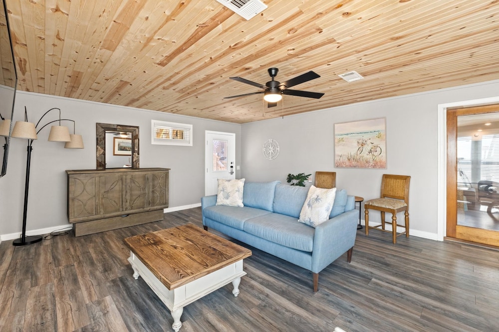 Beach House - Spyglass by PHG