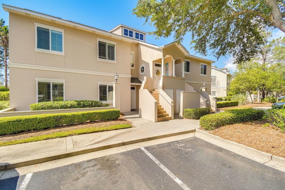 Gulf Shores Condo w/ Covered Lanai ~ 7 Mi to Beach