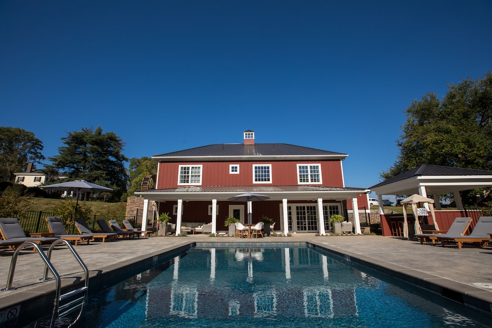Inn at Willow Grove