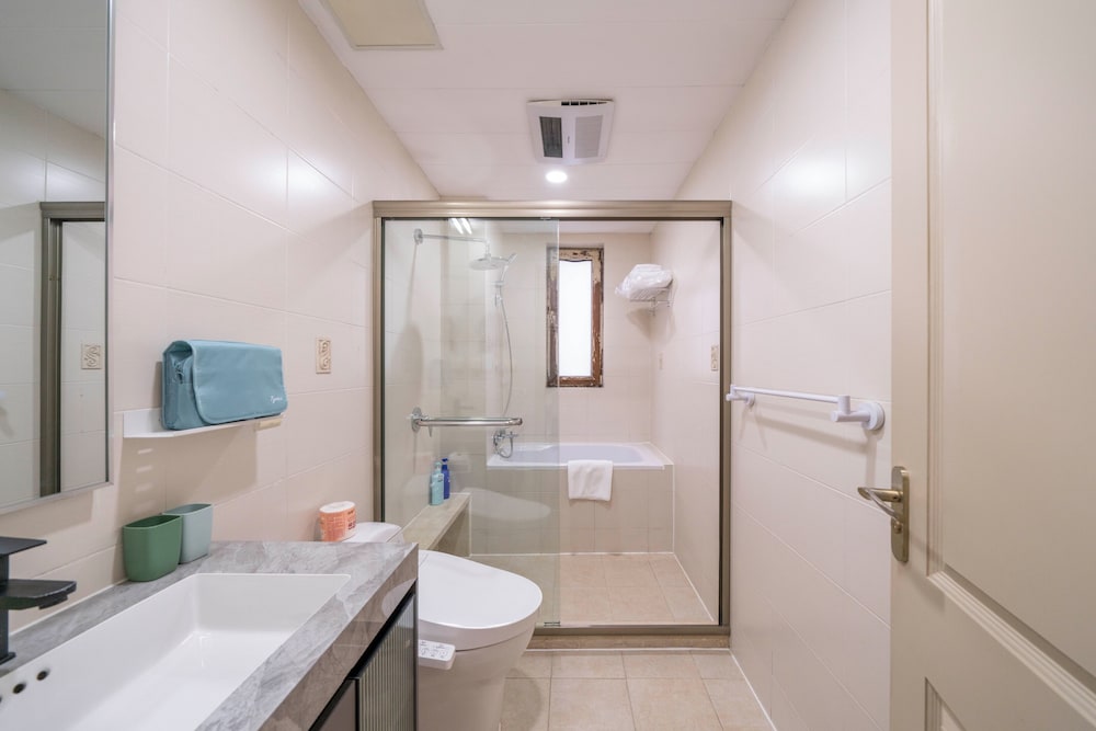 Tyms Modern 1BR APT Garden