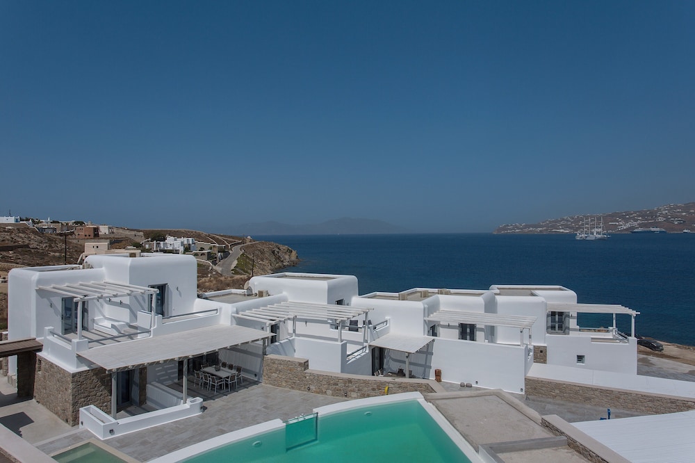 Villa Sapphire 6BR Hot Tub & Pool Ornos