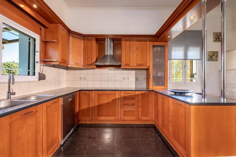 Leone Luxury Villa Georgia