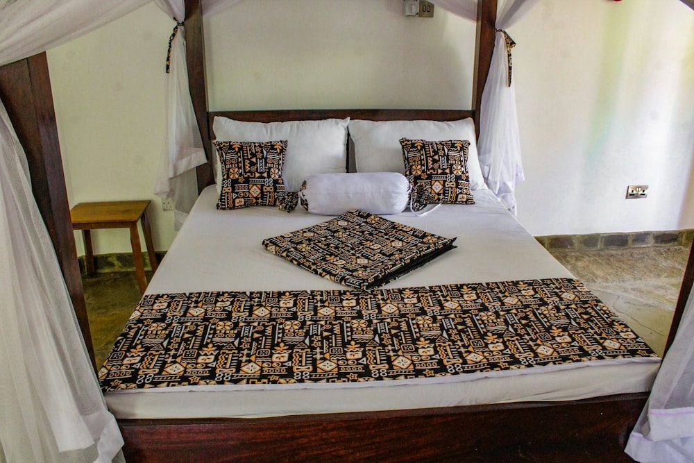 5-bedroom Villa - 3 Mins Walk To The Beach view 5