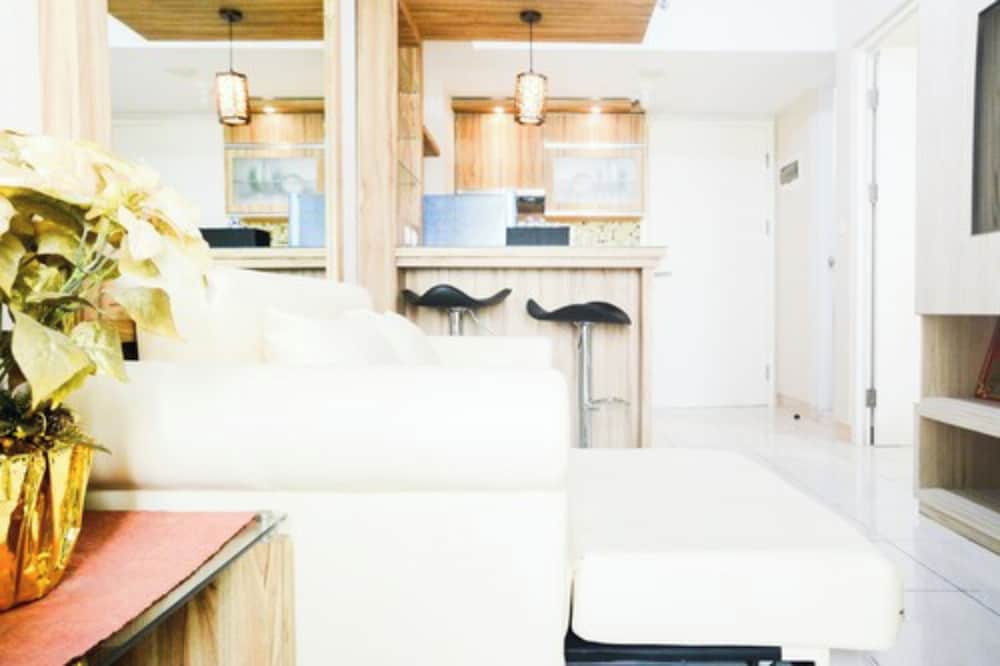 Comfortable 2BR Springlake Summarecon Apartment, เบคาซี - 13
