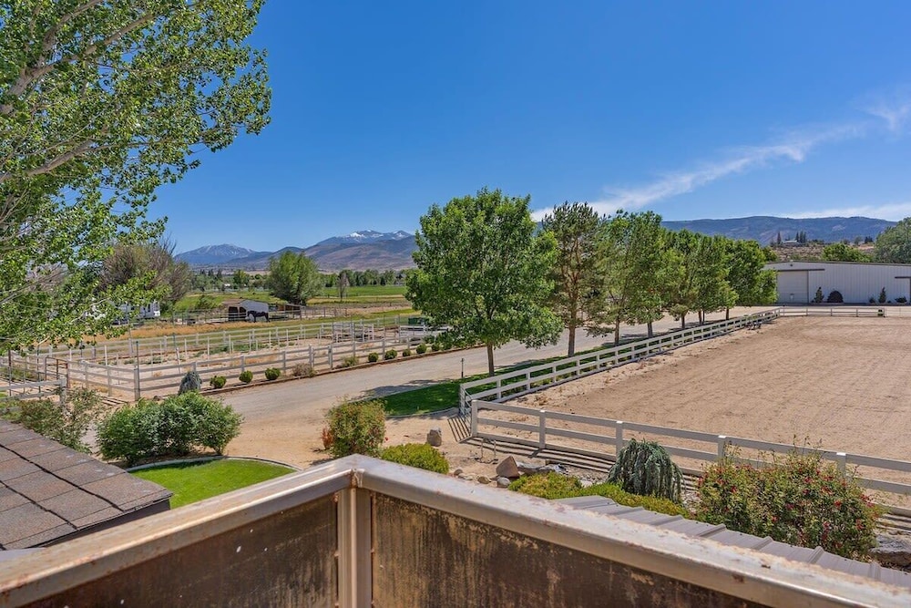 @ Marbella Lane - Eccentric 4BR Modern Ranch Home