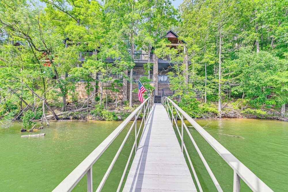 Upscale Getaway on Smith Lake w/ Boat Dock