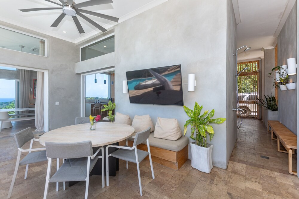 Todo Es Posible 4 Bedroom Home