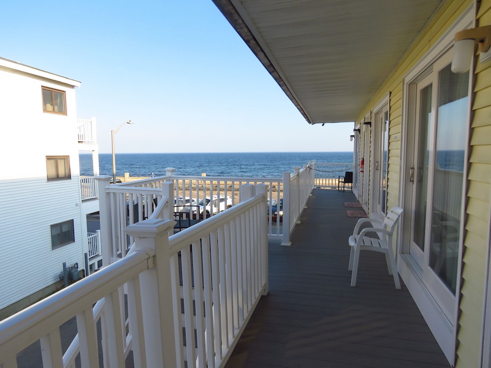 Breakers by the Sea - Property Image 24