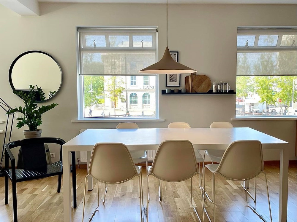 Day Dream Townhall Square Apartments