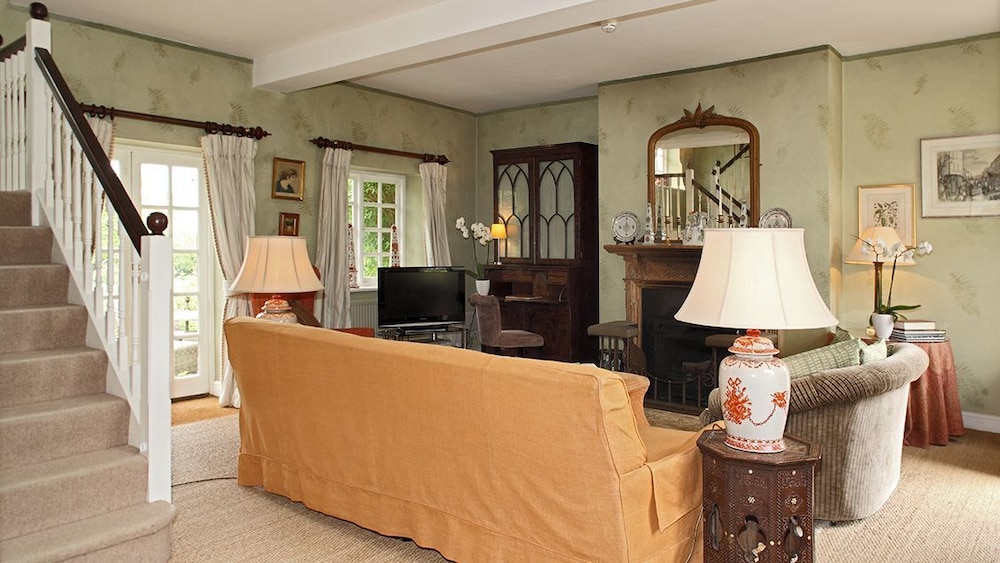 Aintree Cottage