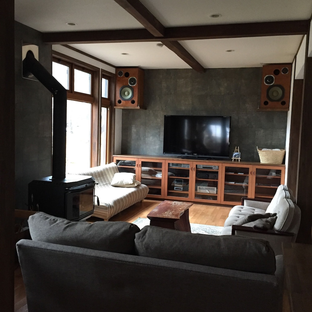 DEEP & STEEP LODGE HAKUBA