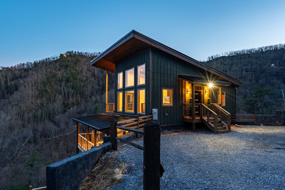 Reflections 1 Bedroom Cabin