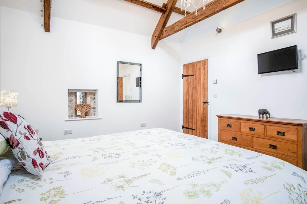 West Barn - 2 Bedroom Cottage - Llandeilo