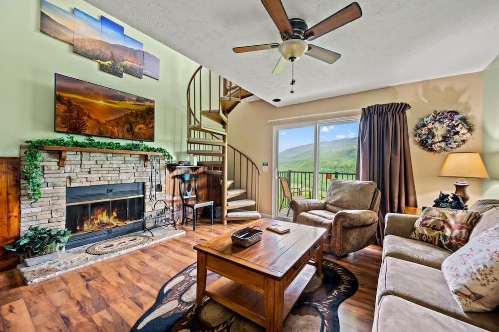 Sleeps 8 Pool Playground Mountain Views Hot Tub