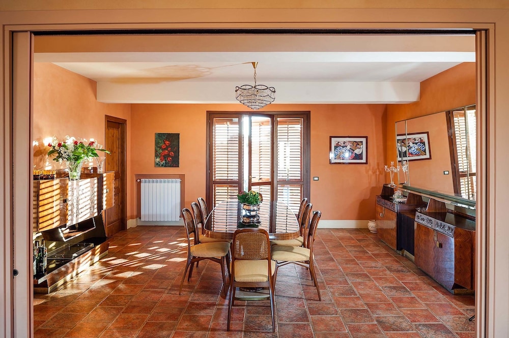 Villa Laura en Marsala — dining