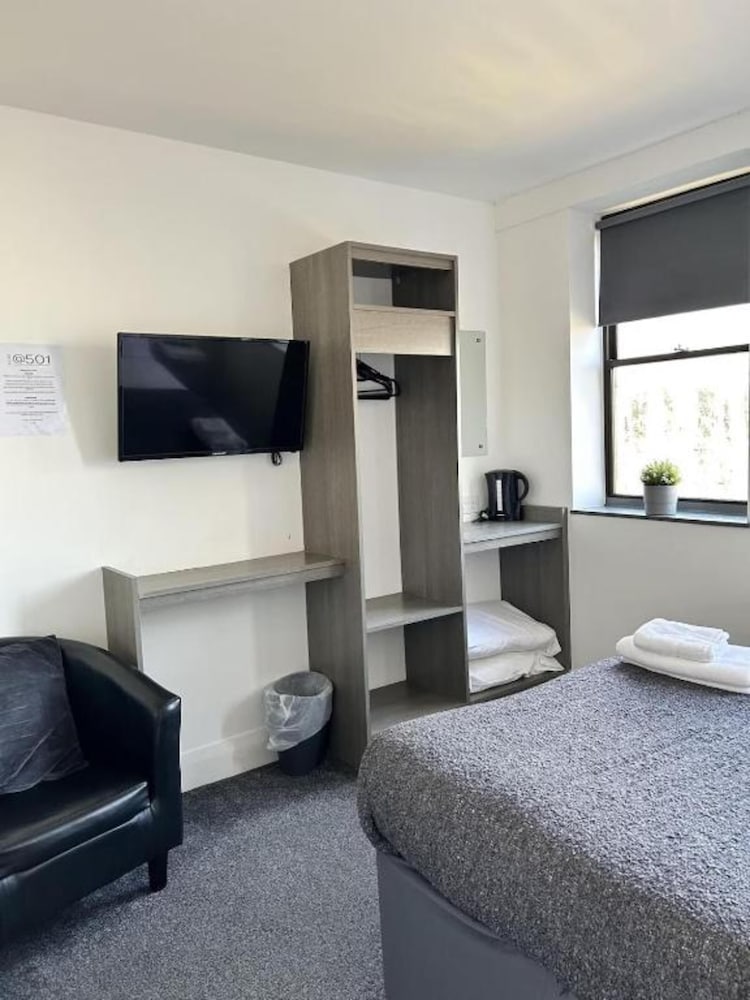 Rooms Kingswood view 3