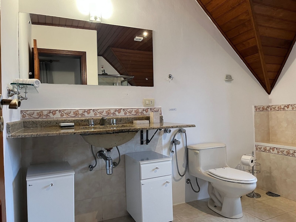 Cerejeira Guest House